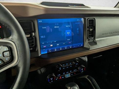 Used 2024 Ford Bronco Outer Banks image 14