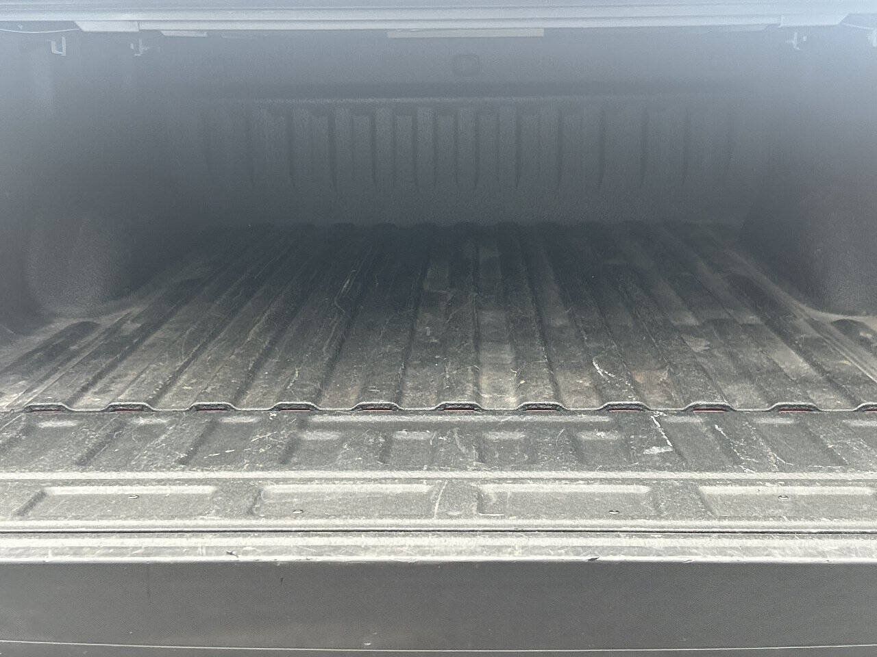 Used 2018 Chevrolet Silverado 1500 LT w/ All Star Edition AWD/4WD image 13