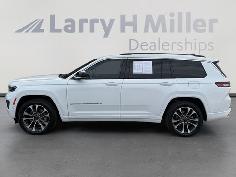 Used 2023 Jeep Grand Cherokee L Overland w/ Advanced Protech Group III AWD/4WD image 2