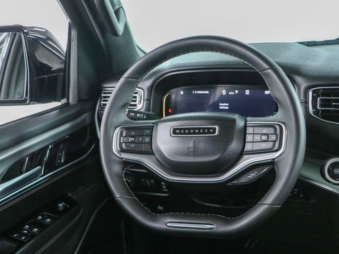 Used 2023 Jeep Wagoneer Series II w/ Convenience Group I AWD/4WD image 13