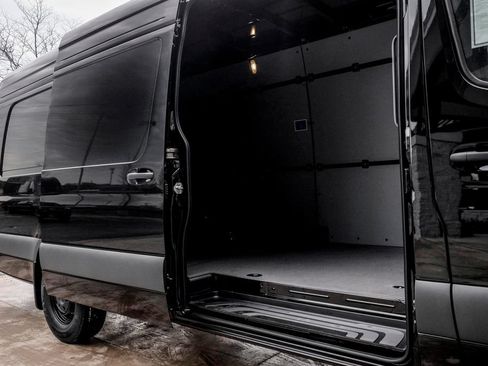 Used 2026 Mercedes-Benz Sprinter 2500 image 10