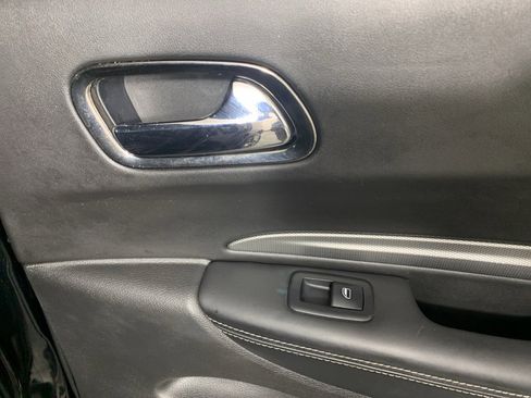 Used 2018 Dodge Durango SRT w/ SRT Interior Appearance Group image 38