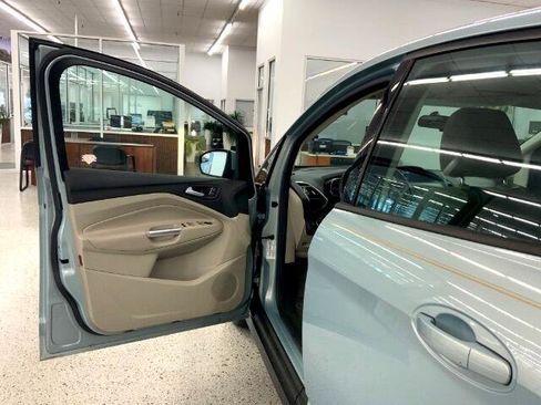 Used 2013 Ford C-MAX SE image 27