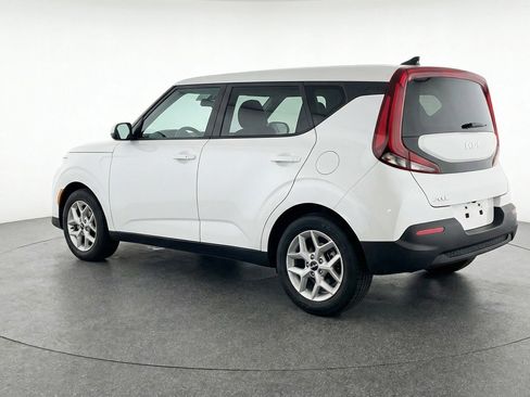 Used 2025 Kia Soul LX w/ LX Technology Package image 6