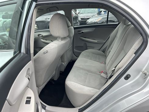 Used 2013 Toyota Corolla LE FWD image 8
