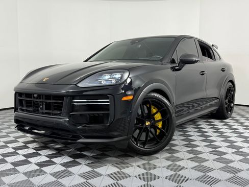 Used 2024 Porsche Cayenne Turbo GT image 1
