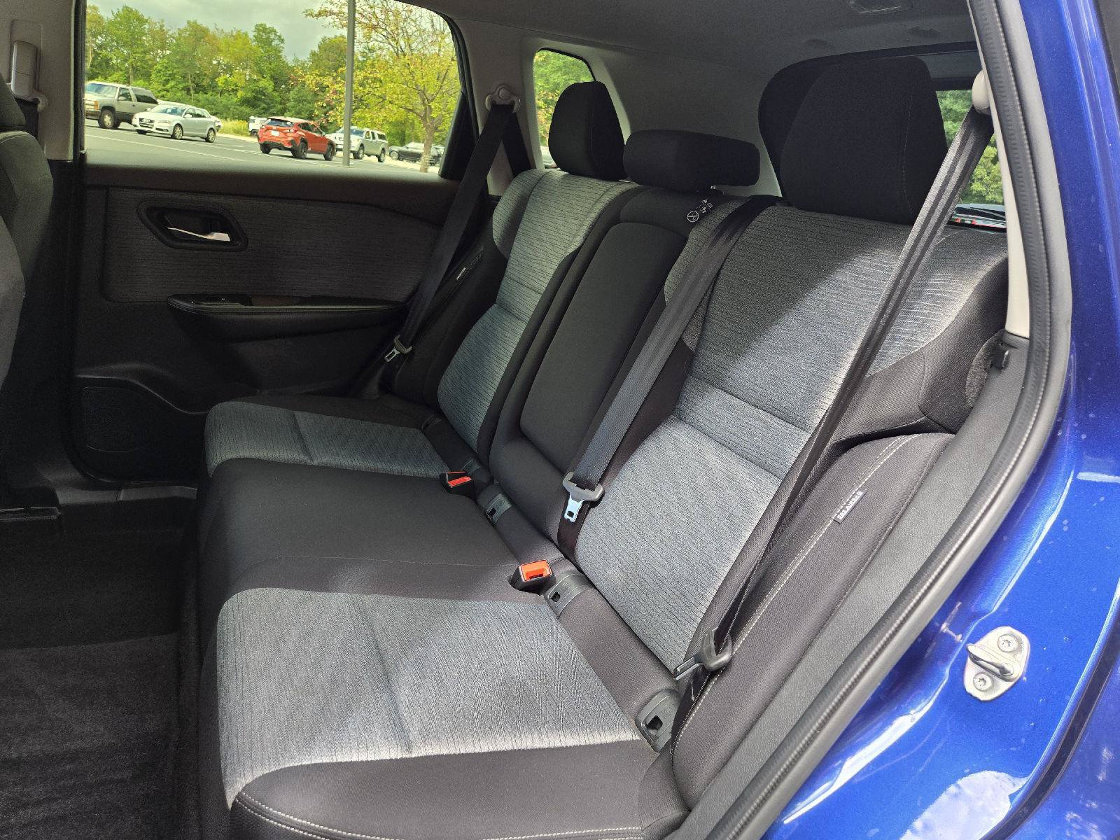 Used 2023 Nissan Rogue SV AWD/4WD image 24