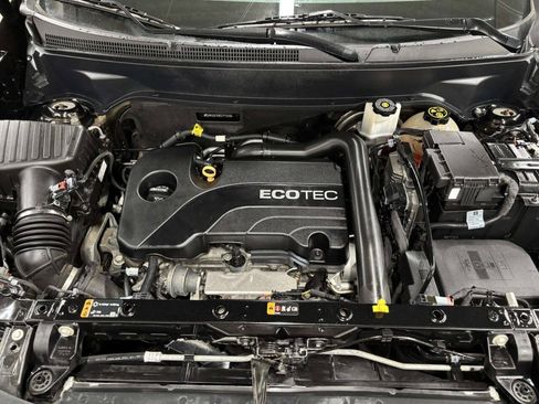 Used 2019 Chevrolet Equinox LT w/ Sun & Navigation Package AWD/4WD image 9