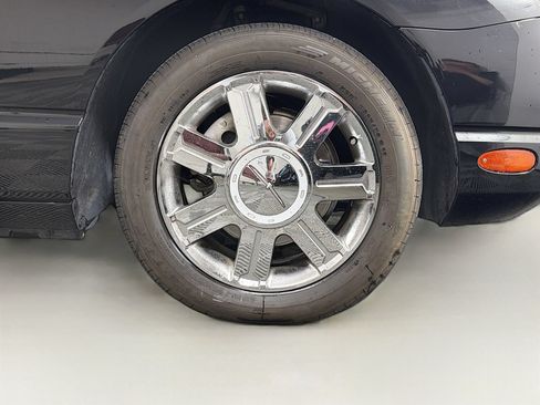 Used 2005 Ford Thunderbird RWD image 35