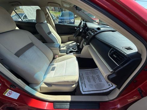 Used 2012 Toyota Camry LE image 22
