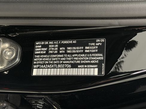 Certified 2026 Porsche Macan AWD/4WD image 56