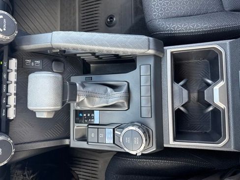 Certified 2025 Toyota 4Runner SR5 AWD/4WD image 32