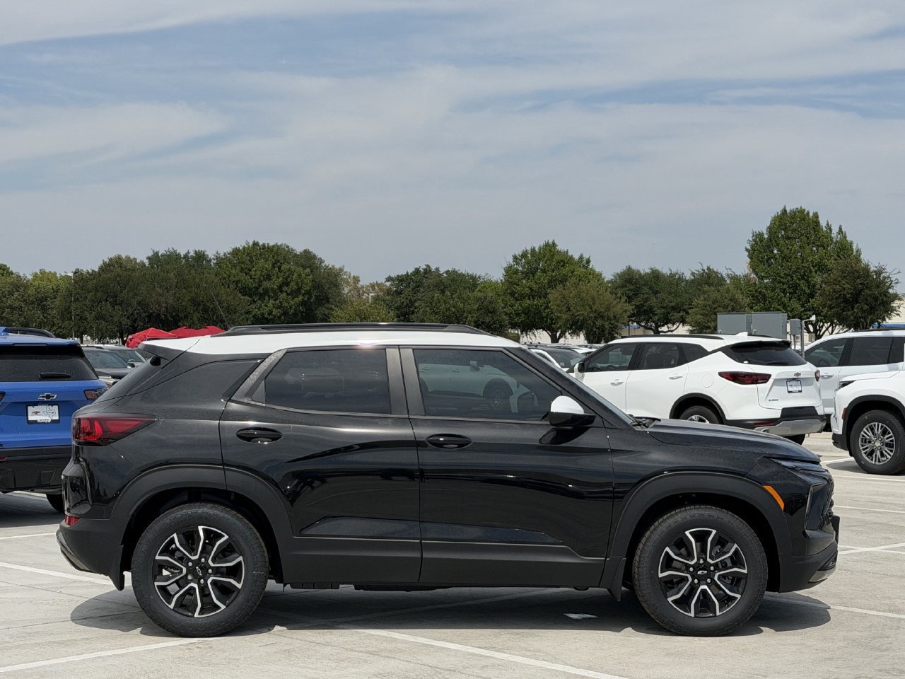 New 2026 Chevrolet TrailBlazer ACTIV w/ Convenience Package FWD image 3