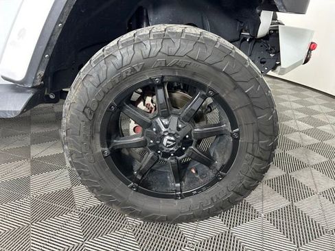 Used 2021 Jeep Wrangler Unlimited Sahara AWD/4WD image 14