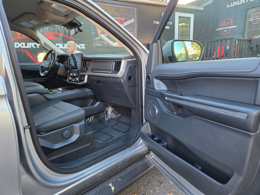 Used 2024 Ford Expedition Max XLT RWD image 14