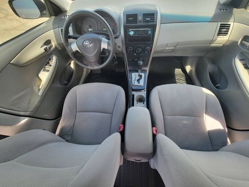 Used 2010 Toyota Corolla LE w/ All Weather Guard Pkg FWD image 26