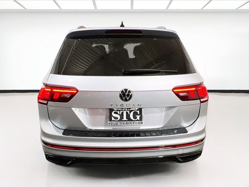 Used 2023 Volkswagen Tiguan SE R-Line FWD image 5