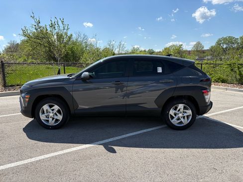 New 2026 Hyundai Kona SE FWD image 2
