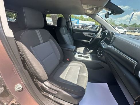 Used 2023 Chevrolet Blazer LT AWD/4WD image 30