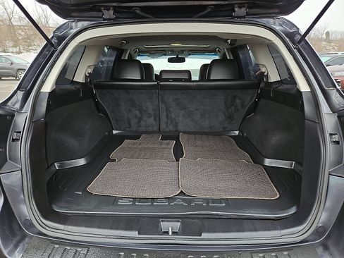 Used 2011 Subaru Outback 2.5i Limited image 30
