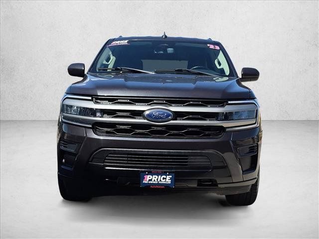 Used 2023 Ford Expedition XLT AWD/4WD image 2