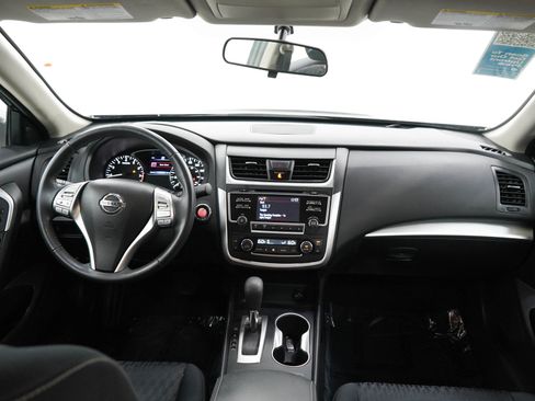 Used 2017 Nissan Altima 2.5 SV FWD image 13