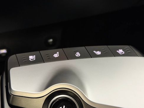 Used 2024 Kia EV6 Wind image 19