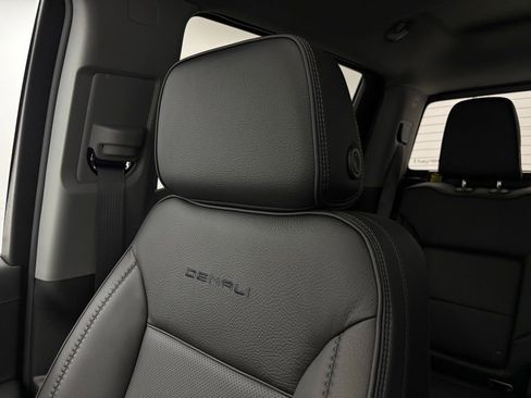 New 2026 GMC Sierra 1500 Denali w/ Denali Reserve Package image 44