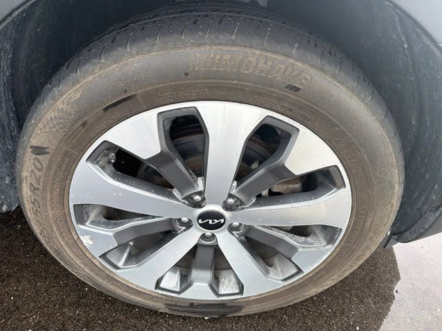 Used 2022 Kia Telluride S AWD/4WD image 4