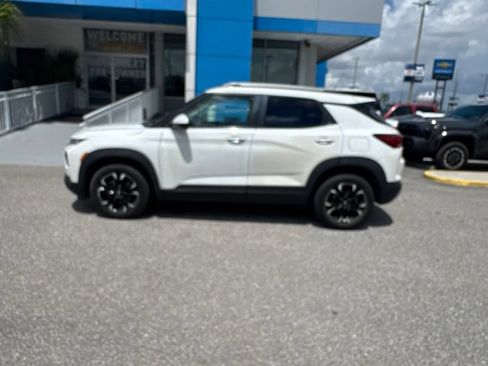 Used 2023 Chevrolet TrailBlazer LT w/ Convenience Package FWD image 7