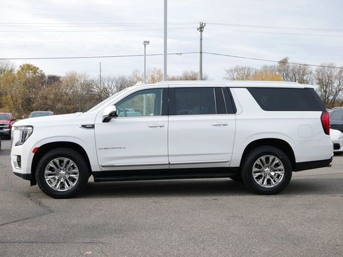 Used 2021 GMC Yukon XL Denali image 4