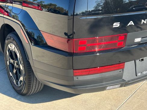 Certified 2025 Hyundai Santa Fe SE image 13