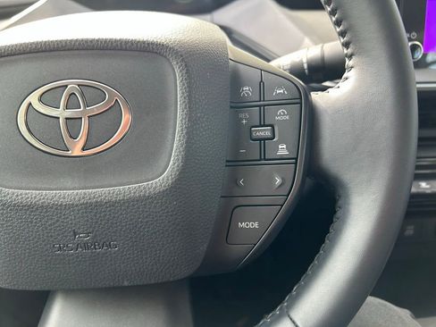 Used 2024 Toyota Prius LE image 17