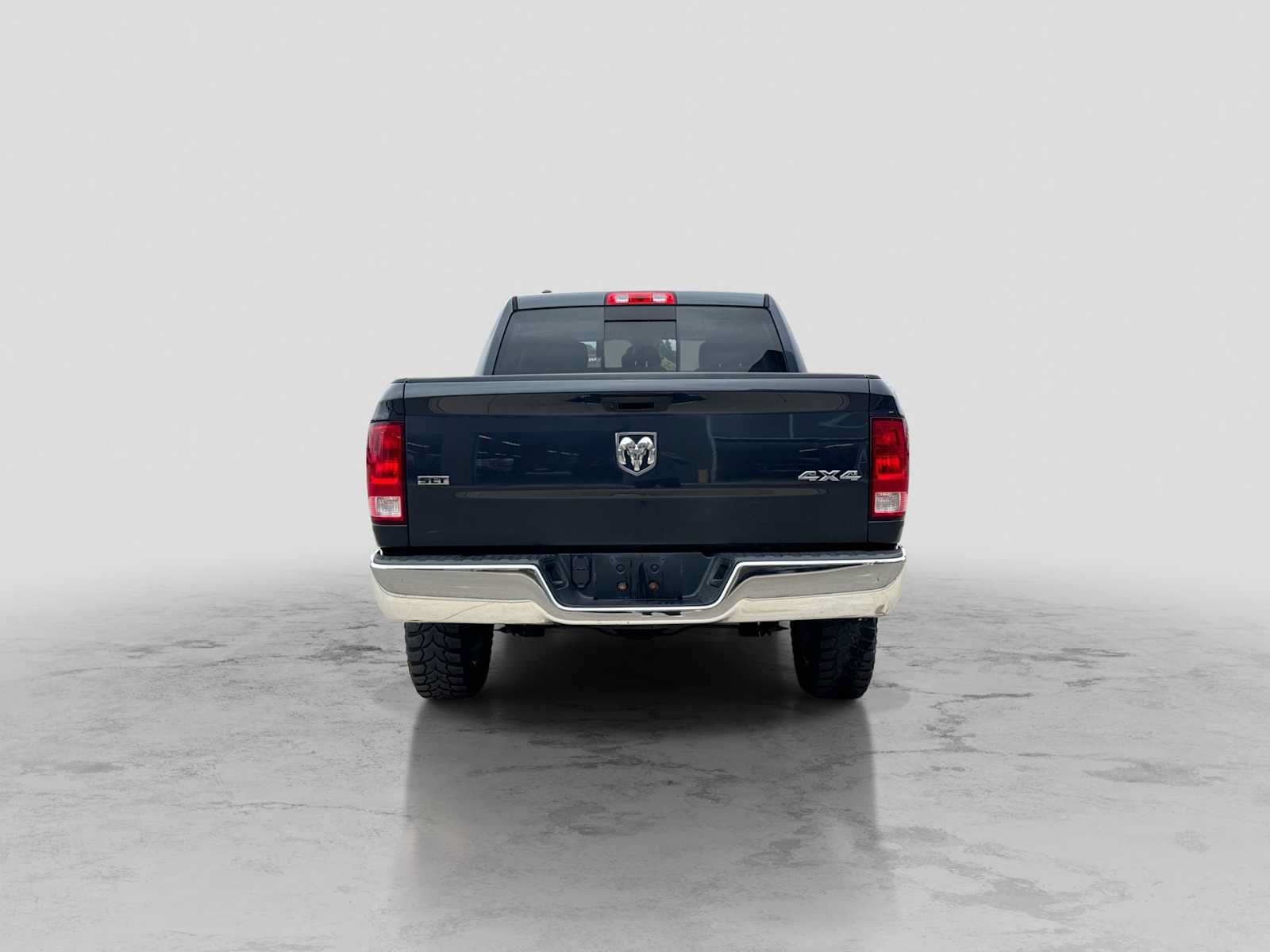Used 2019 RAM 1500 Classic SLT AWD/4WD image 5