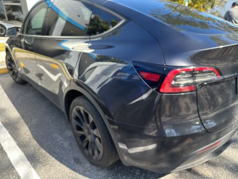 Used 2024 Tesla Model Y Long Range image 6