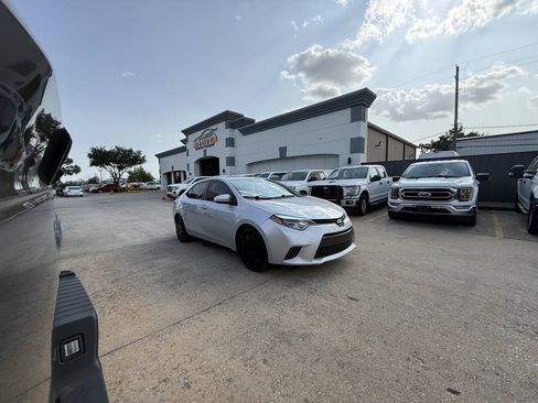 Used 2016 Toyota Corolla LE FWD image 47