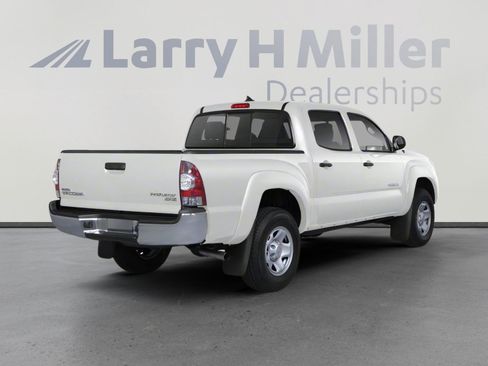Used 2012 Toyota Tacoma 4x4 Double Cab w/ SR5 Pkg image 2