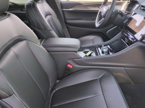 New 2026 Jeep Grand Cherokee L Limited AWD/4WD image 19