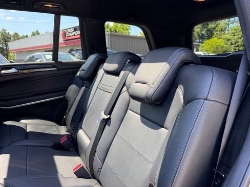 Used 2017 Mercedes-Benz GLS 550 4MATIC image 24