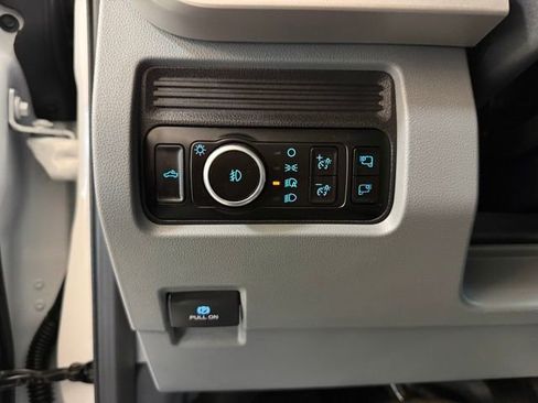 Used 2025 Ford F350 XLT w/ FX4 Off-Road Package image 16