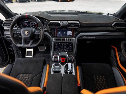 Used 2024 Lamborghini Urus Performante AWD/4WD image 11