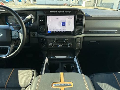 Used 2024 Ford F250 Platinum AWD/4WD image 18