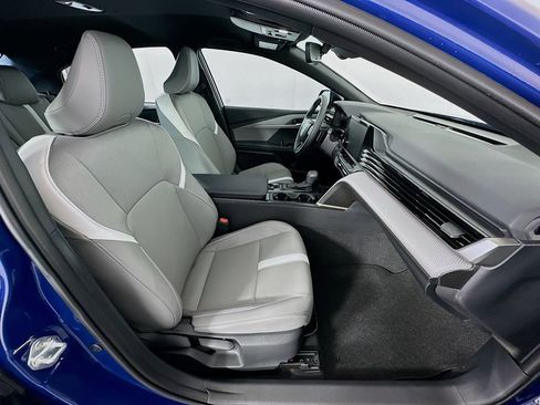 Used 2025 Toyota Camry SE w/ Convenience Package image 28