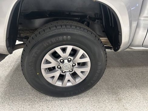 Used 2019 Toyota Tacoma SR5 image 10
