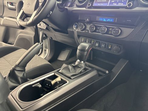 Used 2023 Toyota Tacoma TRD Sport image 30