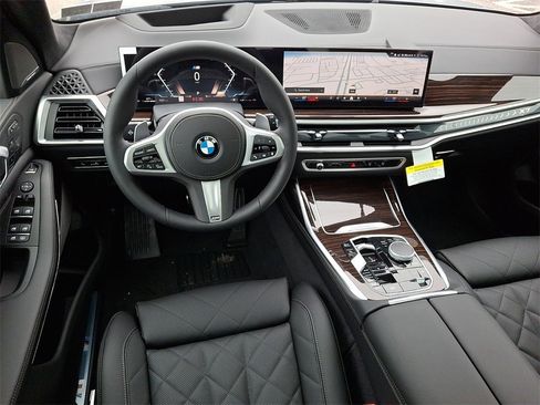 New 2026 BMW X7 xDrive40i w/ M Sport Package image 7