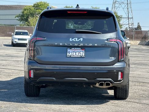Used 2024 Kia Telluride AWD image 4