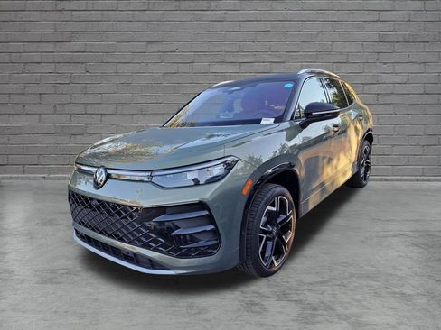 New 2026 Volkswagen Tiguan SEL R-Line AWD/4WD image 3
