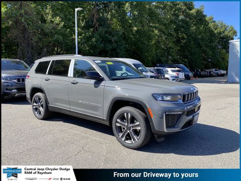 New 2027 Jeep Grand Cherokee L Limited AWD/4WD image 1