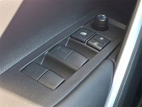 Certified 2025 Toyota Corolla Cross L image 24